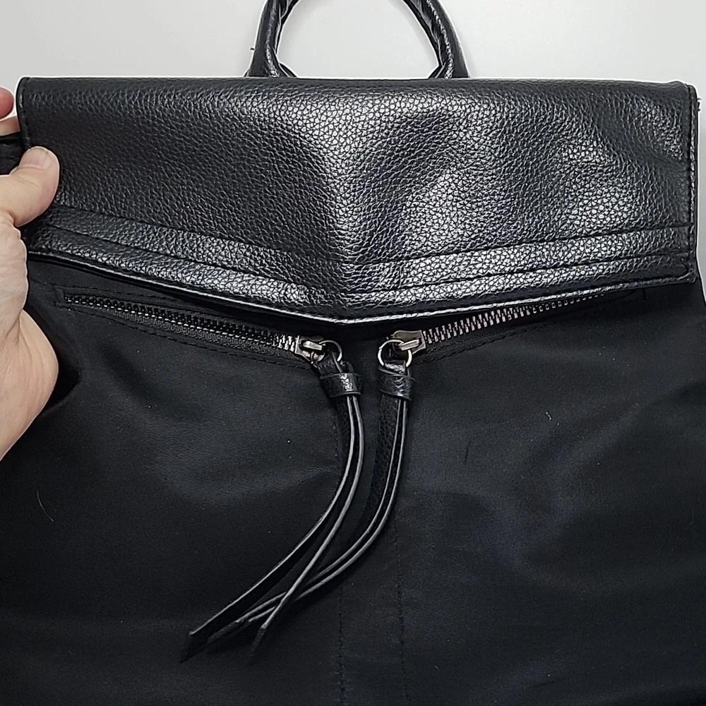 Botkier sleek black